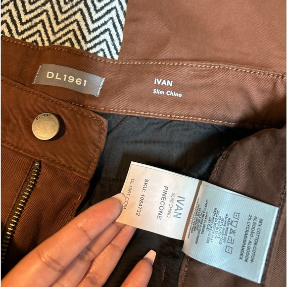 DL1961 Ivan Slim Chino Pant Pinecone Brown | Sz 28x32 | NWT - Picture 5 of 8